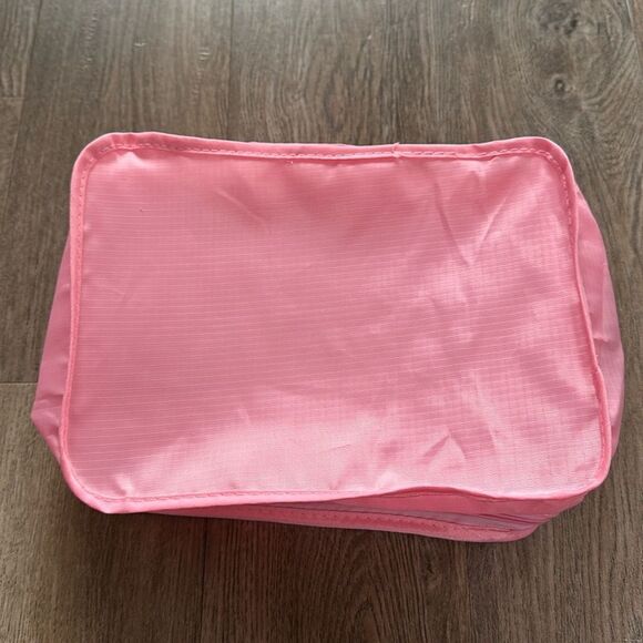 Brand New 4pc. Portable Clothes Storage Bags - Picture 4 of 8